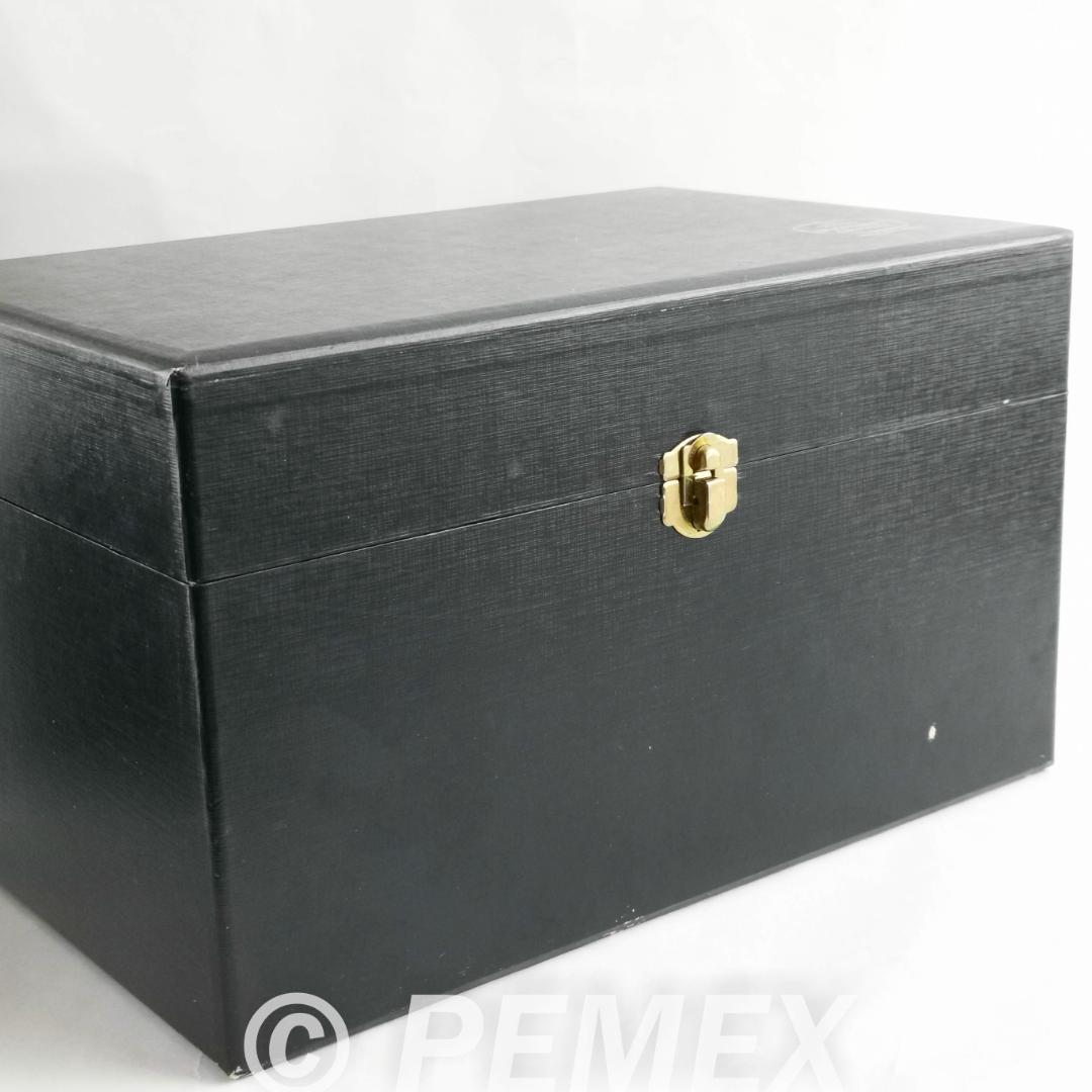 ボヘミア クリスタルガラス 花瓶 トルコ製 箱付き