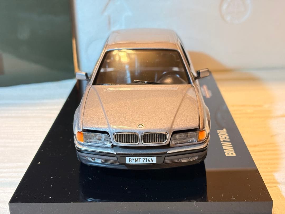  750iL 1/24 007 ジェームズボンド トゥモロー・ネバー・ダイ